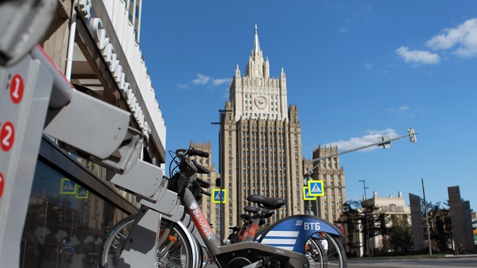 موسكو تستدعي سفير طوكيو على خلفية عزمها بدء تسليم معدات عسكرية لأوكرانيا