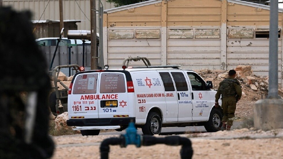 صورة للجندي المصري محمد صلاح مع سلاحه المستخدم في قتل 3 جنود إسرائيليين