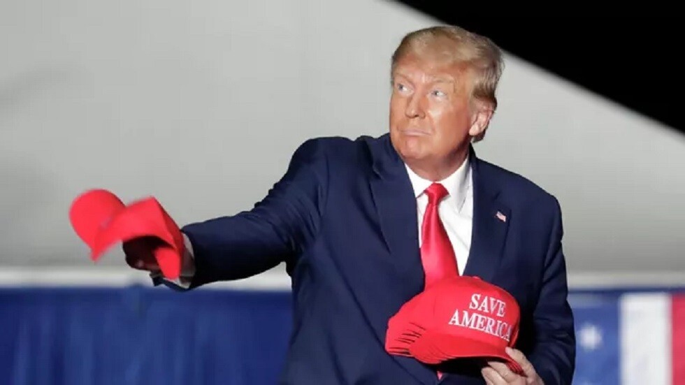 ترامب يعد بمواصلة أنشطته السياسية رغم الاتهامات الموجهة إليه