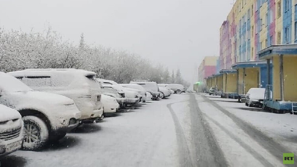 هل من المعقول تساقط الثلوج في يونيو؟ هذا ما حصل في ياقوتيا الروسية! (فيديو)