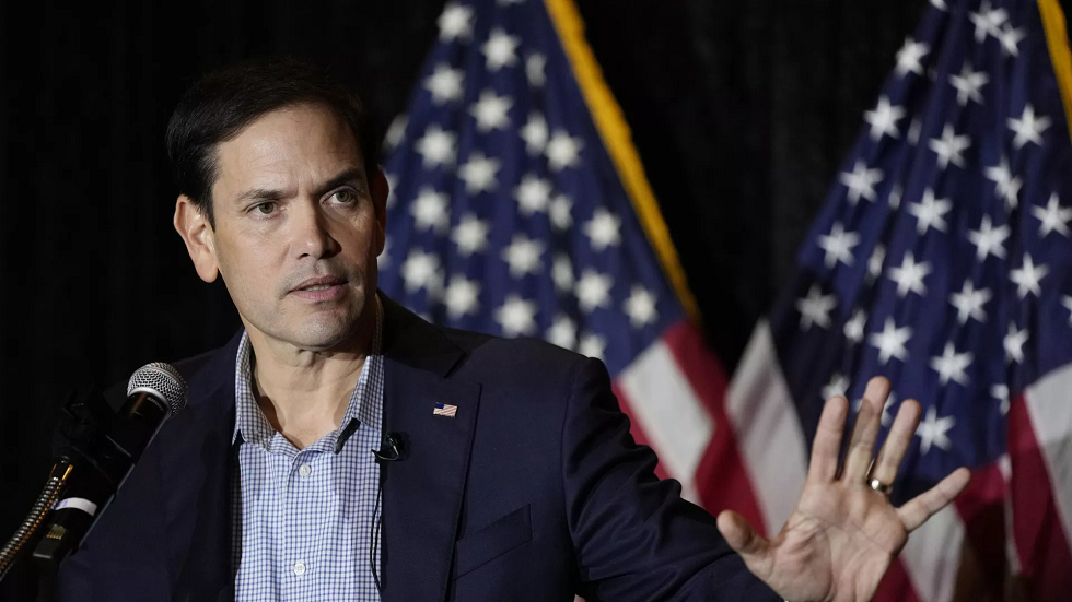 سيناتور أمريكي يطالب بالتحقق من أسعار الأسلحة الموردة إلى كييف.. والبنتاغون يبرر