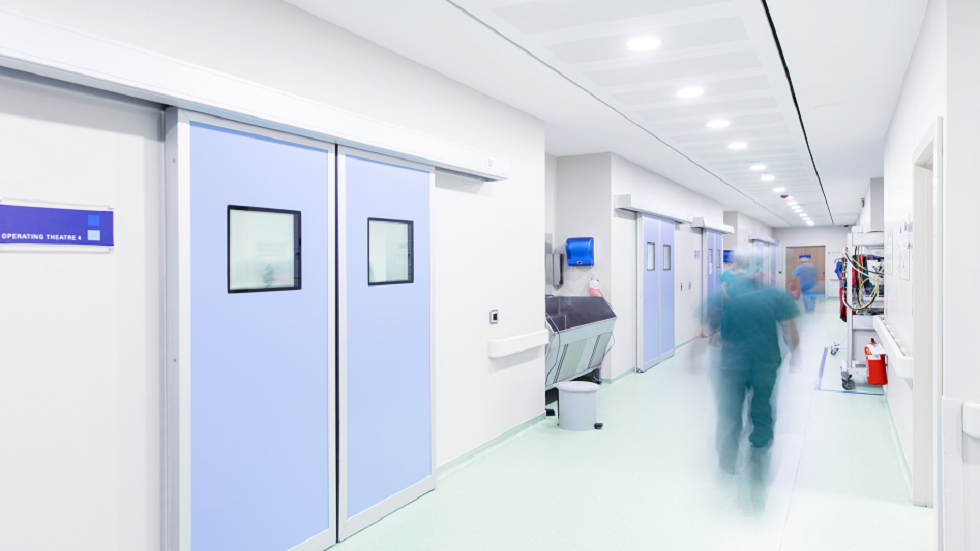 كيف يمكن أن يؤدي تزامن إضاءة المستشفى مع ضوء النهار إلى تسريع عملية الشفاء؟!