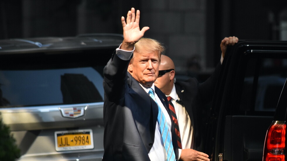 ترامب يدفع ببراءته من كافة التهم الموجهة إليه