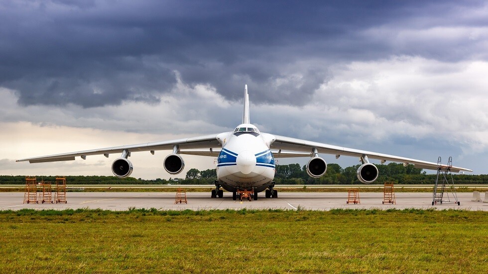 استدعاء دبلوماسي كندي في روسيا بسبب نية أوتاوا مصادرة  طائرة روسية