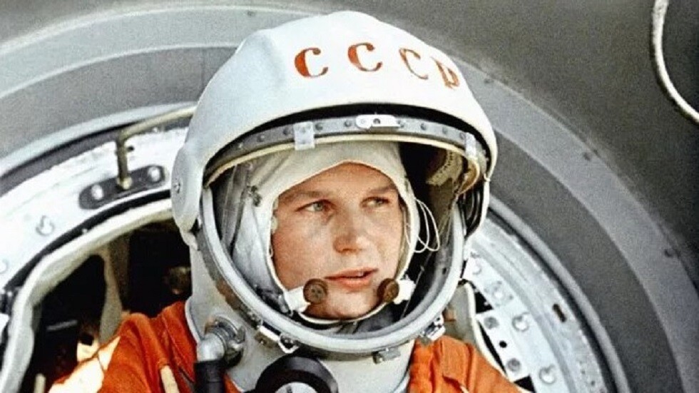 في ذكرى 60 عاما على رحلة تيريشكوفا.. جاهين ومكاوي غنيا لها في مصر