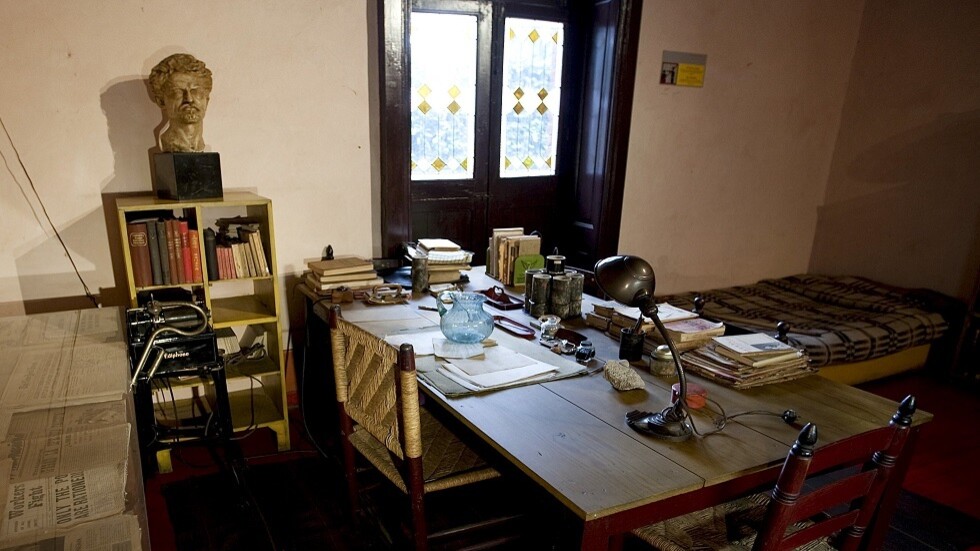 وفاة حفيد الثائر الروسي تروتسكي عن 97 عاما في المكسيك