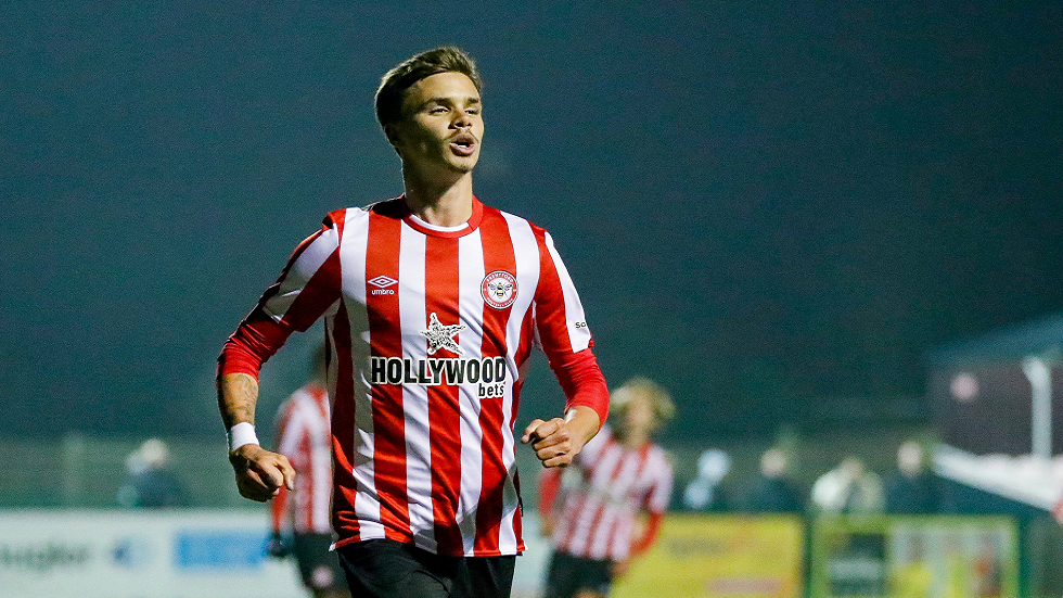 نجل بيكهام ينتقل من إنتر ميامي إلى الدوري الإنجليزي