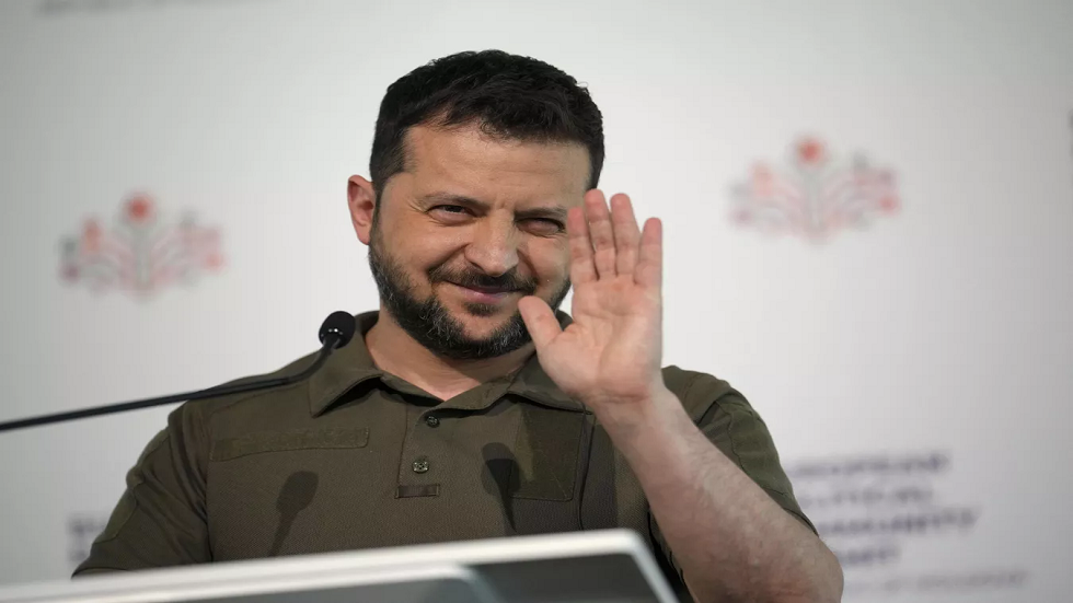 إسرائيل تمتنع عن التعليق على وصف بوتين لزيلينسكي بوصمة العار على اليهود