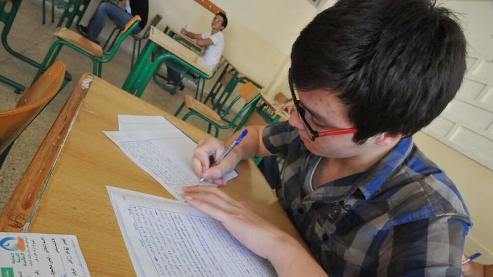 لبنان: مجلس الوزراء اتخذ قرارا بإلغاء امتحانات الشهادة المتوسطة