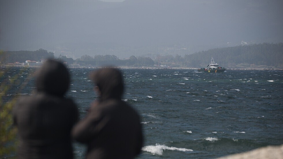 سباق مع الزمن للعثور على الغواصة المفقودة قبل ساعات من نفاد الأكسجين على متنها