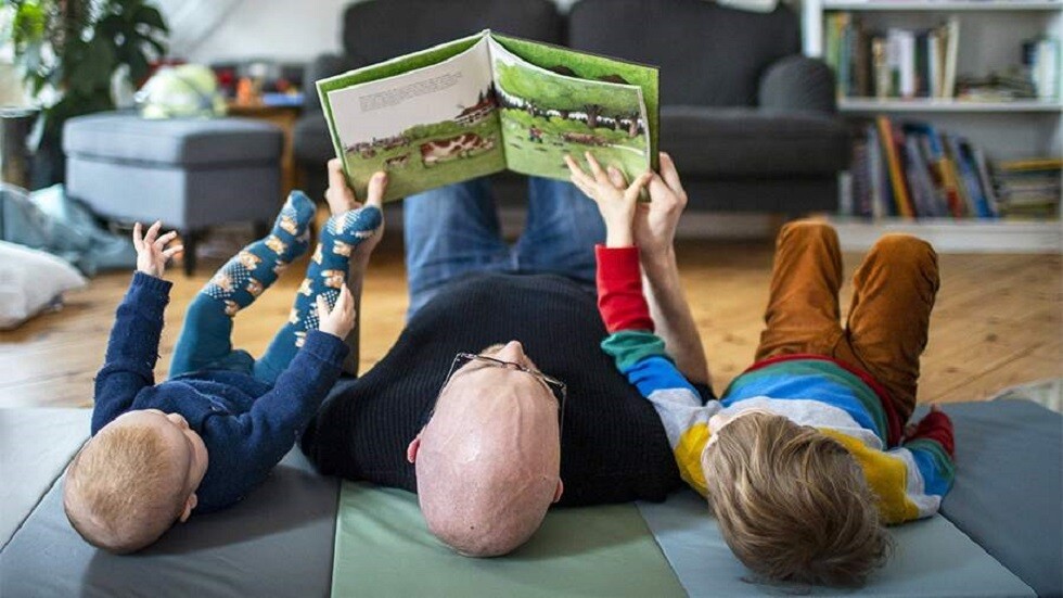 خبيرة.. النظافة المفرطة تؤذي الأطفال