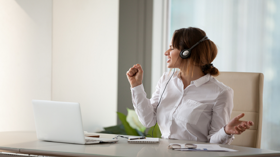 الأغاني الناجحة تفعل شيئا لدماغك ويمكن أن تكون مستقبل الموسيقى!