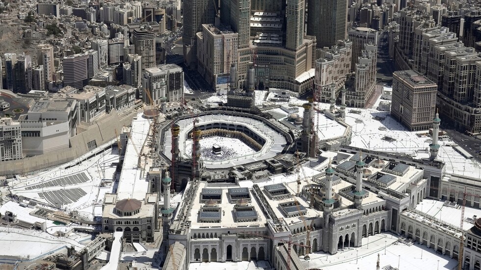 بالقطار الكهربائي السريع.. وصول أولى رحلات الحجاج من جدة والمدينة لمكة (صور+فيديو)