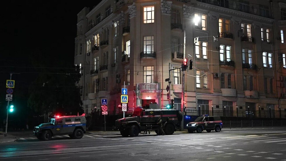 مراسلو RT: الهدوء يعود إلى مدن جنوب روسيا مع استعداد عناصر "فاغنر" لمغادرتها (فيديوهات)