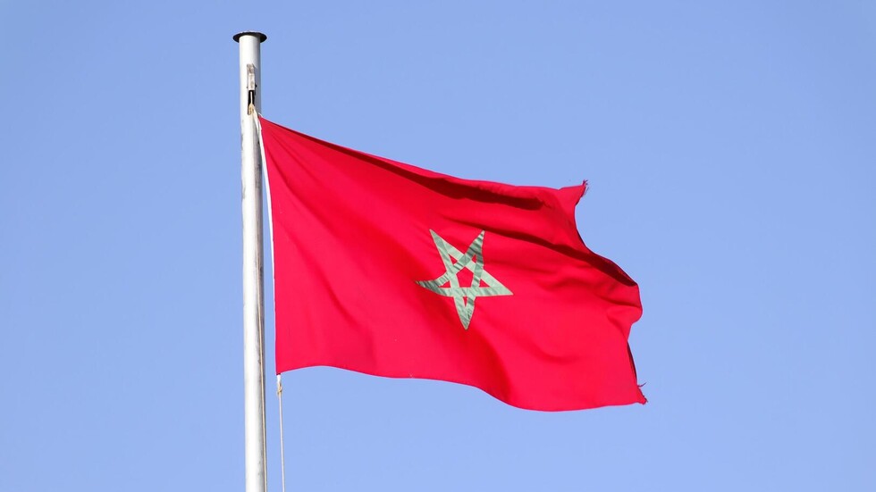 المغرب.."علم المثلية" يتوسط وقفة احتجاجية للمساواة ويثير مشكلة بين المحتجين (صور)