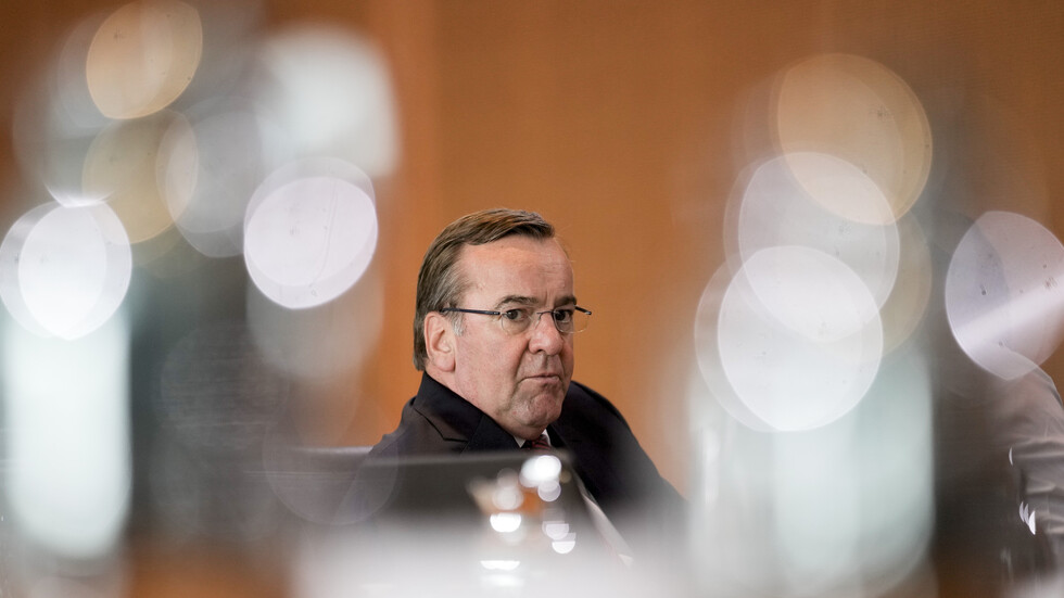 وزير الدفاع الألماني: مستعدون لنشر 4 آلاف جندي في ليتوانيا