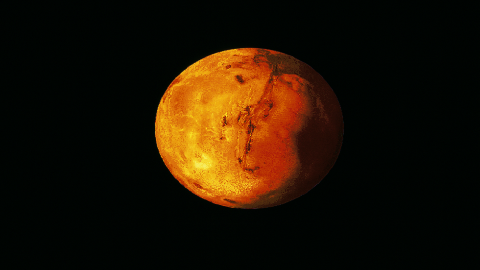 4 متطوعين يقضون عاما في العيش بظروف تحاكي الكوكب الأحمر!