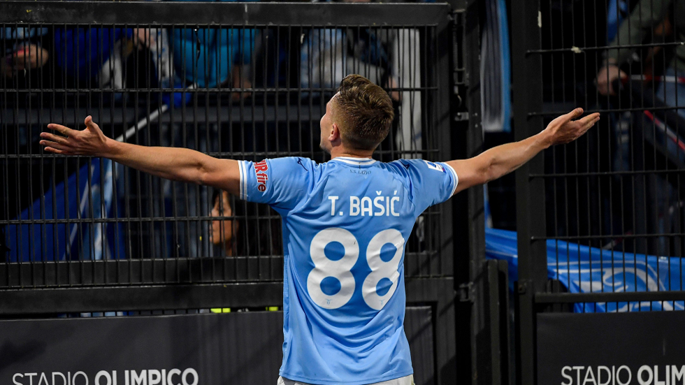 لماذا منعت إيطاليا لاعبي كرة القدم من ارتداء القميص رقم 88؟