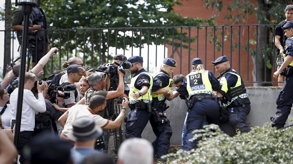 الاتحاد العالمي لعلماء المسلمين يدين إحراق المصحف بالسويد: