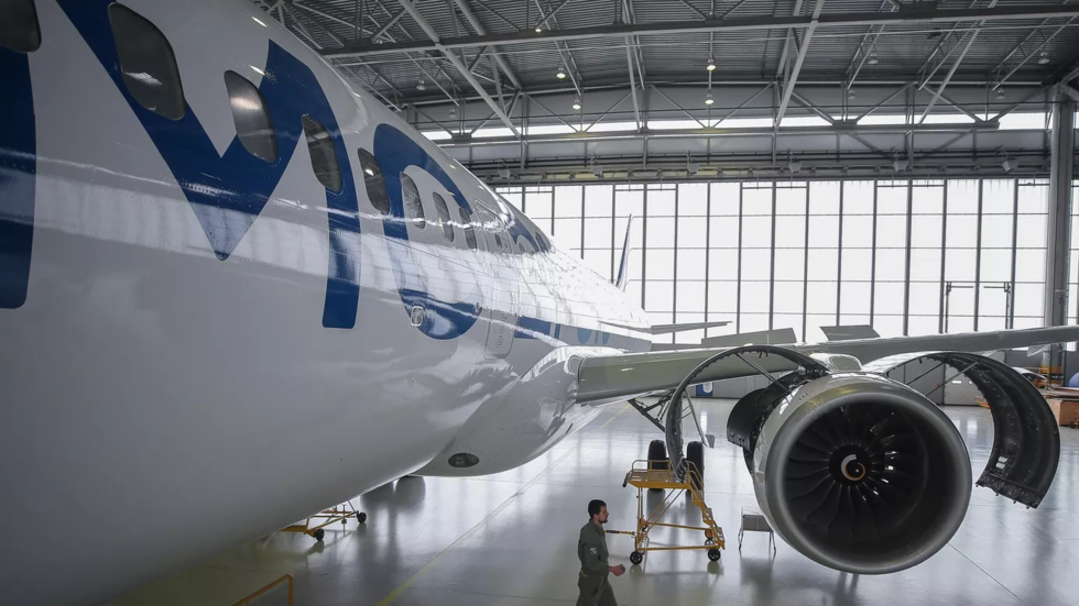 الكشف عن سعر الطائرة الروسية الحديثة MC-21