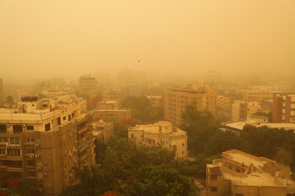 مصر.. سقوط مئذنتين ومصرع وإصابة 5 أشخاص بسبب الطقس السيء (فيديو)