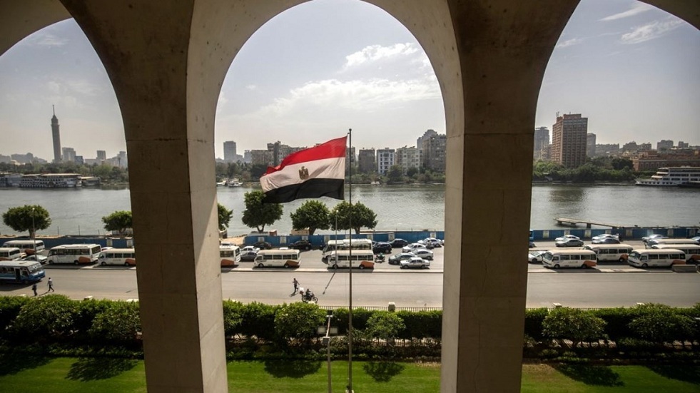 خبير دستوري يرد على الدعوات لإجراء انتخابات رئاسية مبكرة في مصر