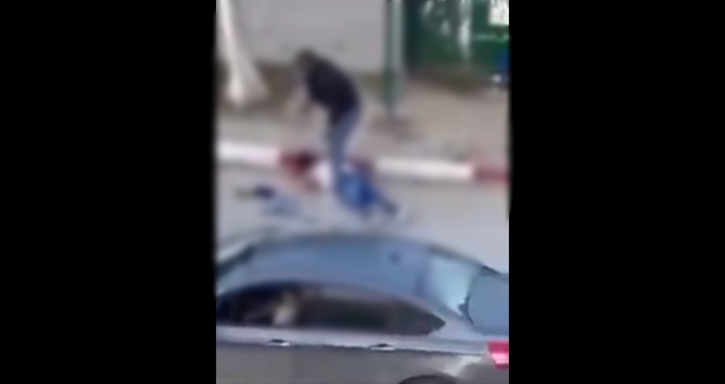 تونس.. القبض على رجل عنف امرأة في الطريق العام بوحشيّة