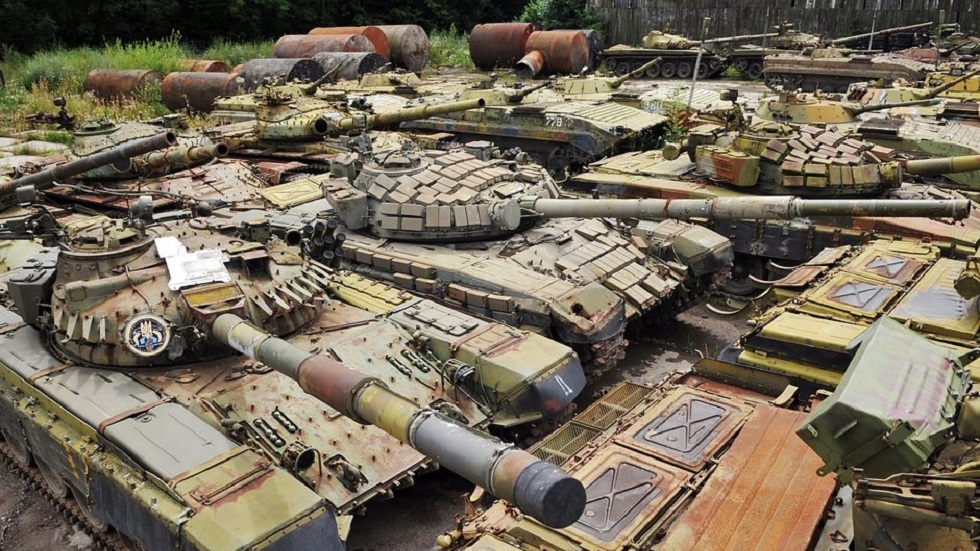 موسكو: الأسلحة السوفيتية المعاد تصديرها لكييف صارت تباع في السوق السوداء