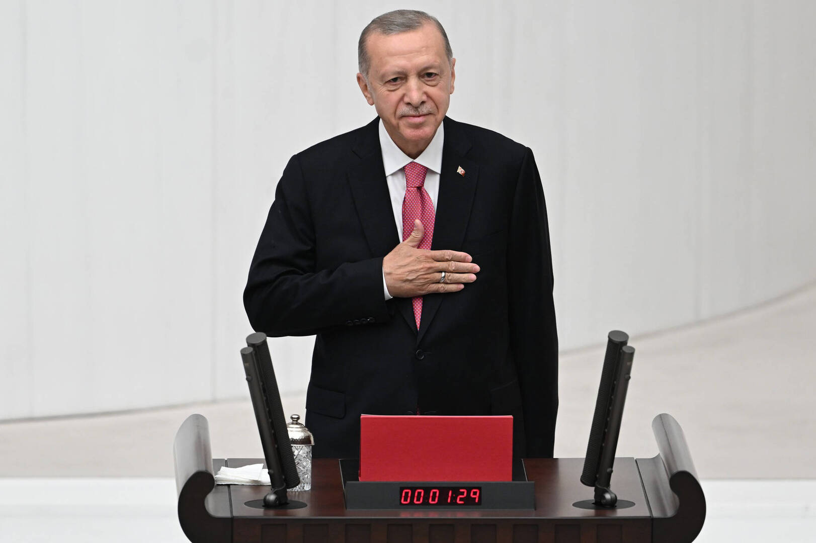 كلمات في قسم أردوغان تثير الجدل عبر مواقع التواصل (فيديو)