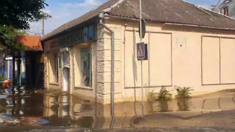 سلطات خيرسون: تدهور الوضع في مدينة هولا بريستان وارتفاع منسوب المياه بسرعة (فيديو)