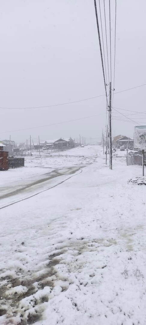 هل من المعقول تساقط الثلوج في يونيو؟ هذا ما حصل في ياقوتيا الروسية! (فيديو)