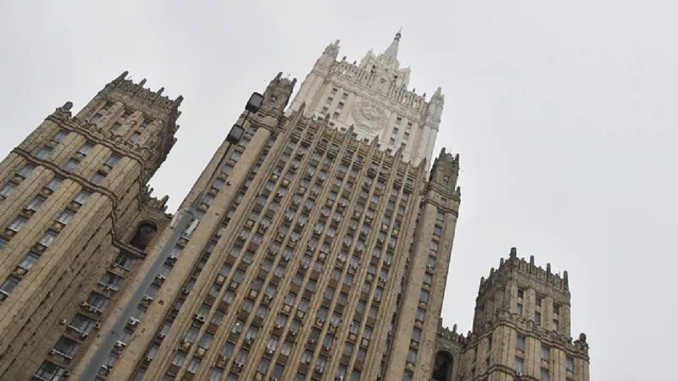 موسكو حول تصرف واشنطن غير المسؤول في السلاح النووي: نحتفظ بحق اتخاذ خطوات لضمان أمن روسيا وحلفائها