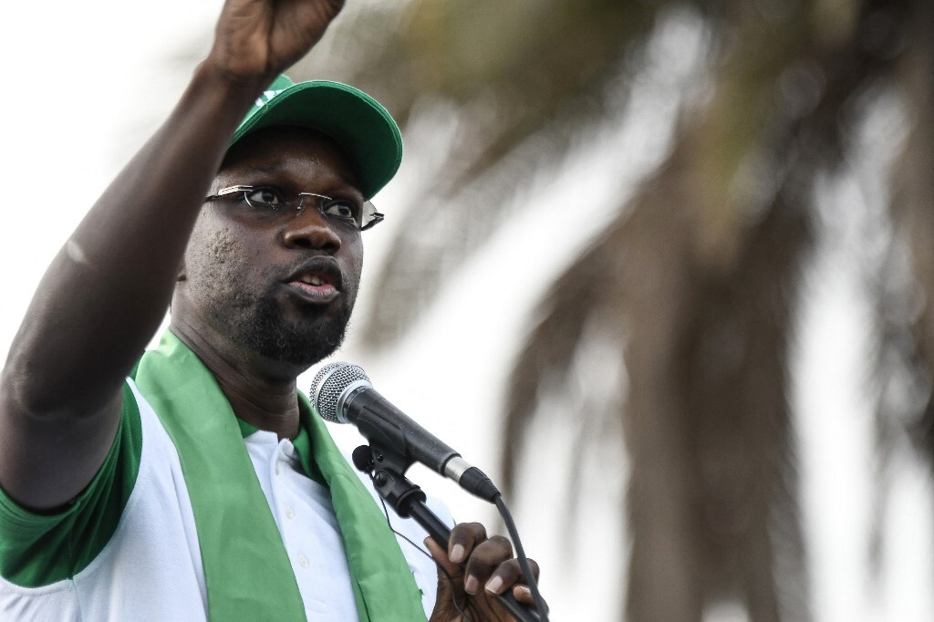 السنغال.. نقل زعيم المعارضة عثمان سونكو إلى المستشفى عقب تدهور صحته في السجن بسبب إضرابه عن الطعام