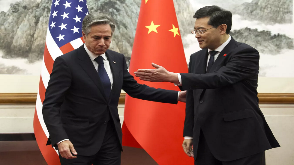 وزير الخارجية الصيني تشين قانغ رفقة نظيره الأمريكي أنتوني بلينكن