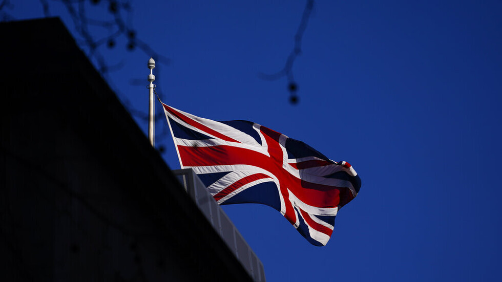بريطانيا تفرض عقوبات على وزير الدفاع ورئيس الأركان السوريين