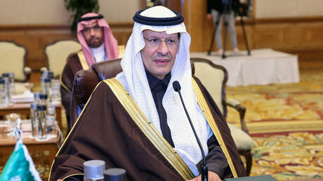 وزير الطاقة السعودي يجيب عن سؤال يتلقاه دائما بخصوص سوق النفط .. فما هو؟(فيديو)