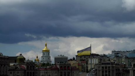 ناريشكين: الكثير من المسؤولين الأوكرانيين يرفضون سياسات زيلينسكي المتهورة