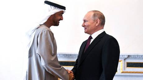 رئيس الإمارات محمد بن زايد يجري اتصالا هاتفيا مع بوتين ويؤكد دعمه لتحركات القيادة الروسية الأخيرة