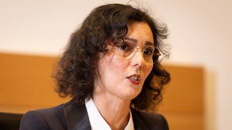وزيرة الخارجية البلجيكية تقدم الاعتذار بعد منح تأشيرات لوفد إيراني