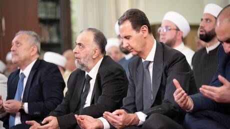 محمد بن زايد والأسد يتبادلان التهاني بمناسبة قدوم عيد الأضحى المبارك