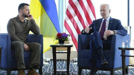 مجلة أمريكية: نقل الذخائر العنقودية إلى أوكرانيا سيعزل حلفاء الولايات المتحدة ويقسم 