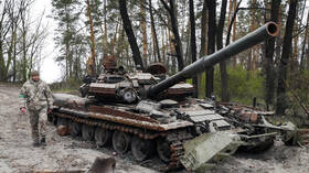 اللقطات الأولى لمقبرة دبابات ليوبارد الألمانية وأسلحة الناتو إثر ضربات روسية في زابوروجيه (فيديو)