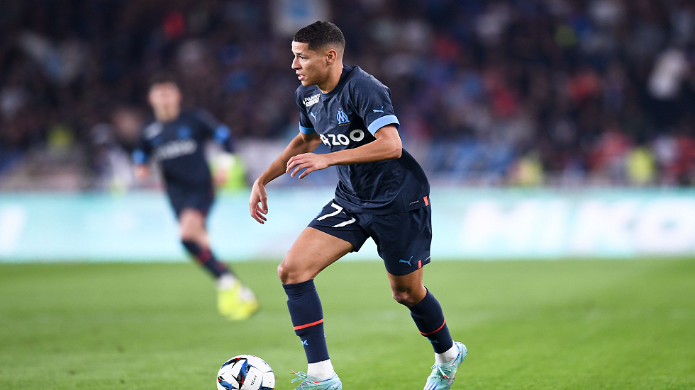 مارسيليا يفعّل بند شراء عقد الدولي المغربي حارث