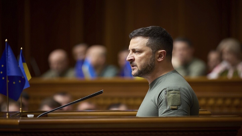 زيلينسكي يضع "شرطا لا يمكن تحقيقه" لبدء المفاوضات مع روسيا