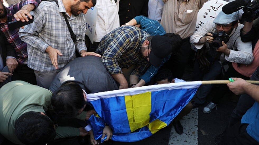 منظمة التعاون الإسلامي تدعو لتدابير جماعية صارمة لمنع تكرار حادثة حرق القرآن في السويد