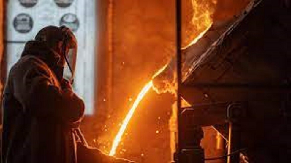 سبائك بخصائص محددة مسبقا