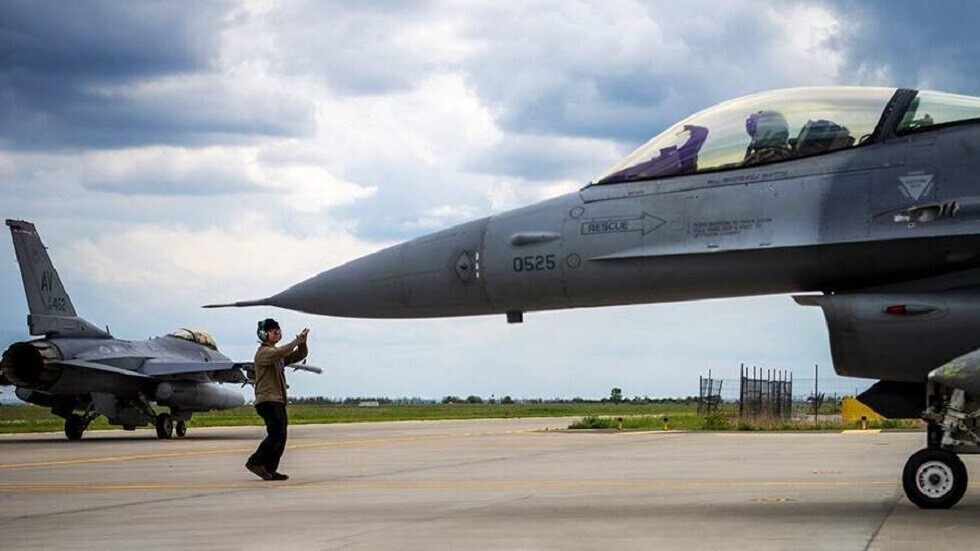 "الناتو" يرفض إرسال مقاتلات "إف-16" إلى أوكرانيا قبل نهاية الهجوم المضاد