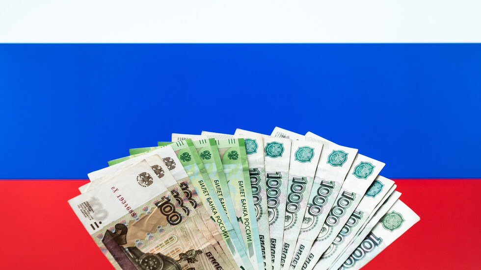 مسؤولة في المركزي الروسي تكشف عن أسباب تراجع الروبل