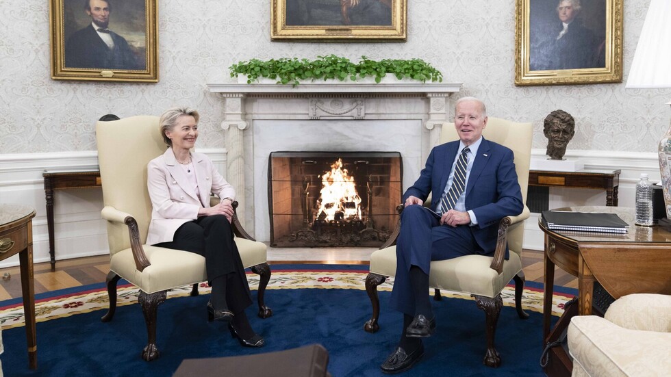 صحيفة: بايدن يدعم تعيين فون دير لاين في منصب الأمين العام للناتو