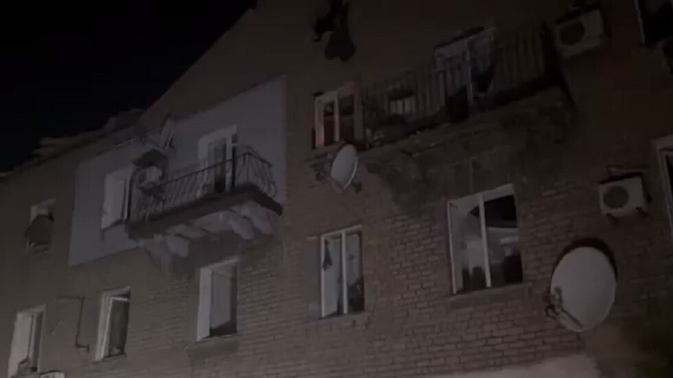 لحظة تعرض مدينتي دونيتسك وماكييفكا لقصف أوكراني من أنظمة "هيمارس"